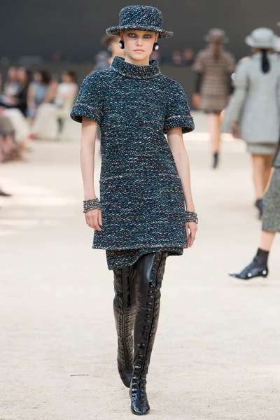 Look 22